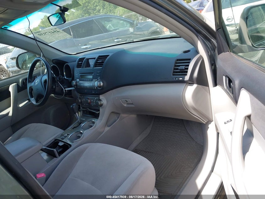 2010 Toyota Highlander VIN JTEBK3EH3A2162516 IAAI salvage auction — NORMAL WEAR, Clear (Massachusetts), sold $2,350 on 2026-07-07 (photo 5)