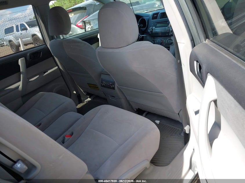 2010 Toyota Highlander VIN JTEBK3EH3A2162516 IAAI salvage auction — NORMAL WEAR, Clear (Massachusetts), sold $2,350 on 2026-07-07 (photo 8)