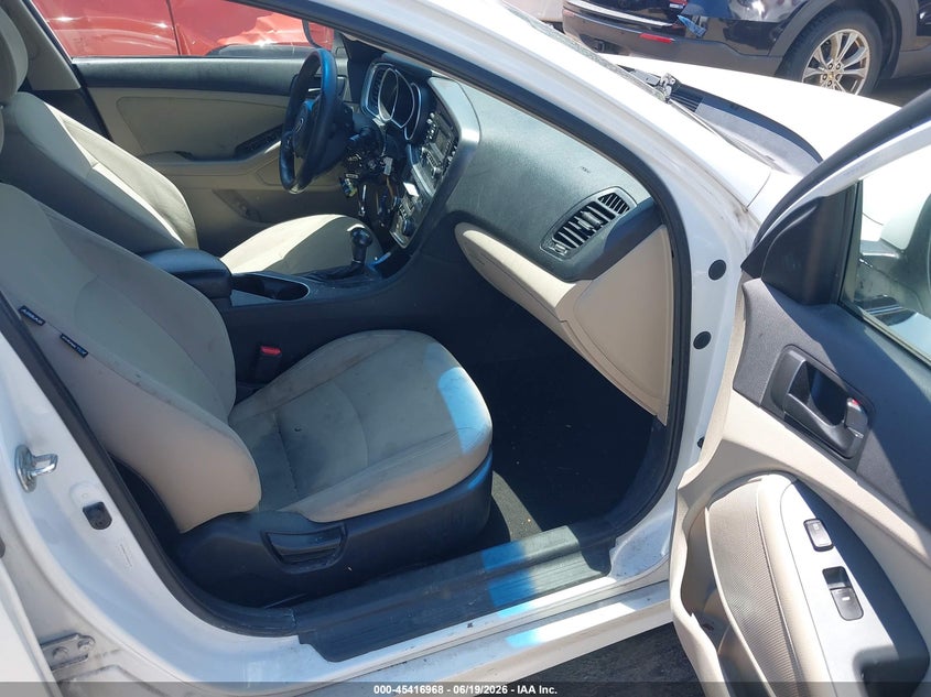 2015 Kia Optima VIN 5XXGM4A71FG464119 IAAI salvage auction — THEFT, Salvage Title, sold $450 on 2026-08-01 (photo 5)