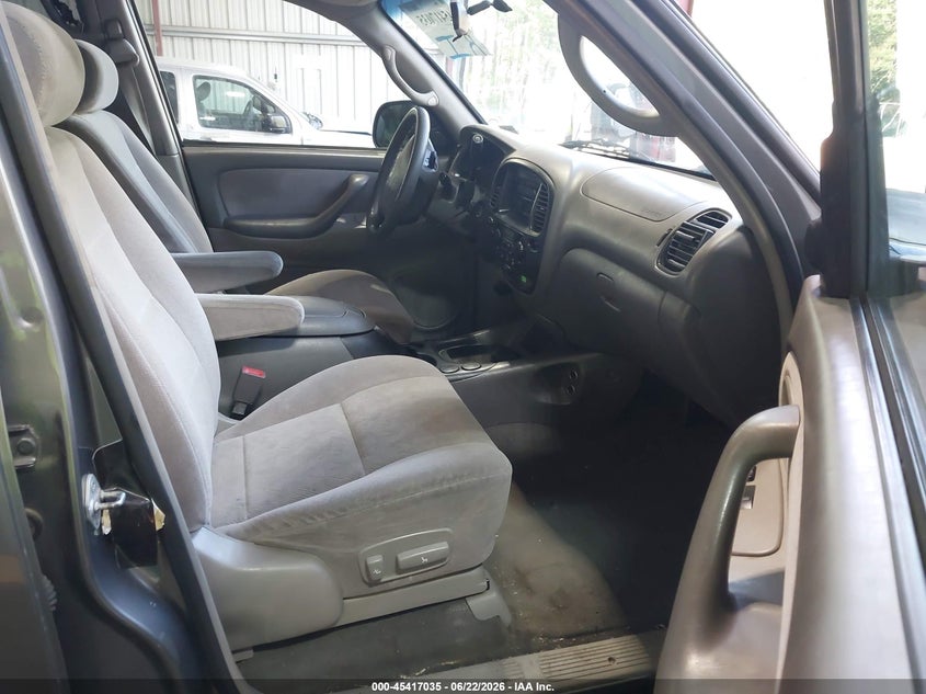 2003 Toyota Sequoia VIN 5TDZT34A63S154572 IAAI salvage auction — RIGHT FRONT, Clear (Virginia), sold $800 on 2026-07-19 (photo 5)