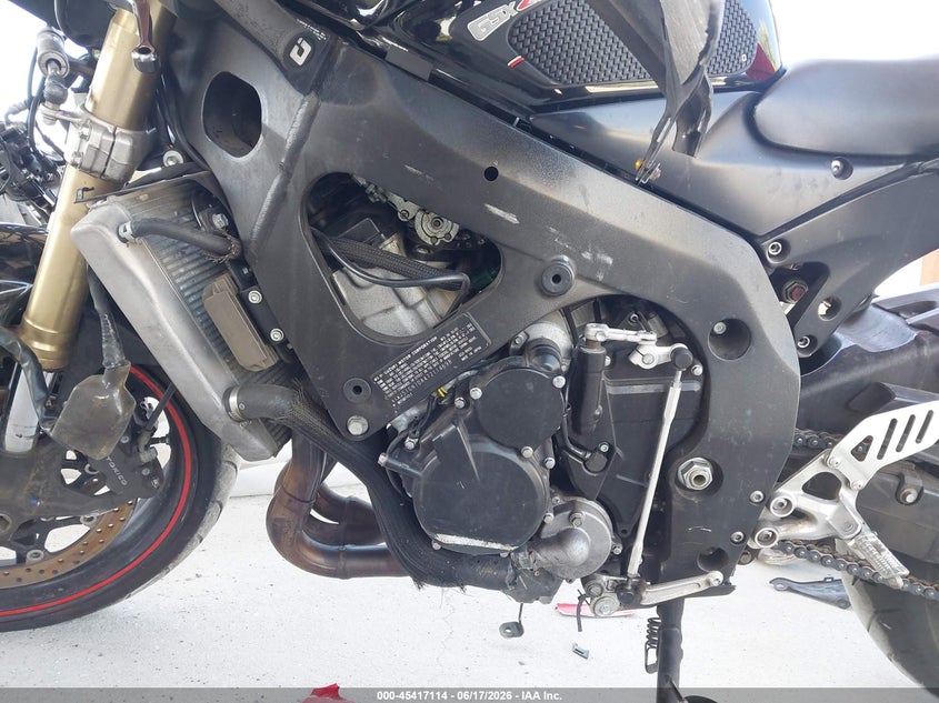 2007 Suzuki Gsx-r VIN JS1GN7DA472114698 IAAI salvage auction — FRONT END, Rebuildable (Florida), sold $1,750 on 2026-07-07 (photo 9)