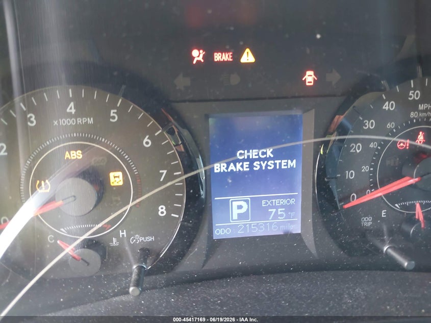 2017 Toyota Sienna VIN 5TDKZ3DC9HS852733 IAAI salvage auction — FRONT END, Salvage (Ohio), sold $825 on 2026-07-21 (photo 7)