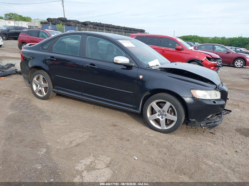 2010 Volvo S40 VIN YV1672MHXA2498838 IAAI salvage auction — FRONT END, Salvage (Pennsylvania), sold $650 on 2026-07-24 (photo 1)