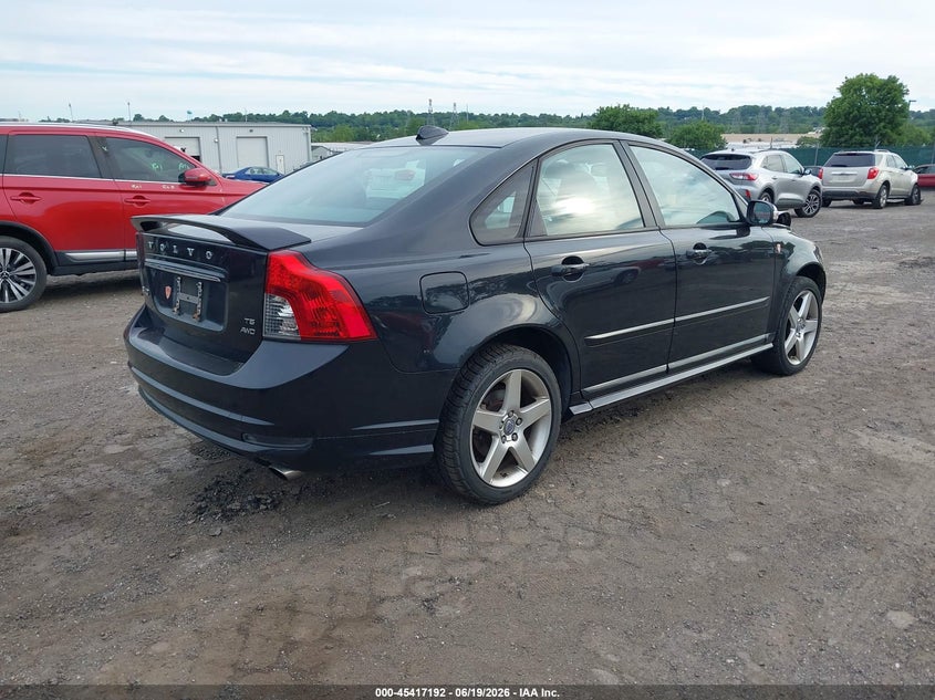 2010 Volvo S40 VIN YV1672MHXA2498838 IAAI salvage auction — FRONT END, Salvage (Pennsylvania), sold $650 on 2026-07-24 (photo 4)