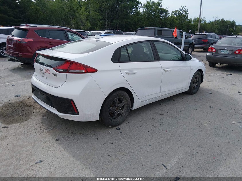 2017 Hyundai Ioniq hybrid VIN KMHC65LC4HU032013 IAAI salvage auction — NORMAL WEAR, Original (Vermont), sold $650 on 2026-07-29 (photo 4)