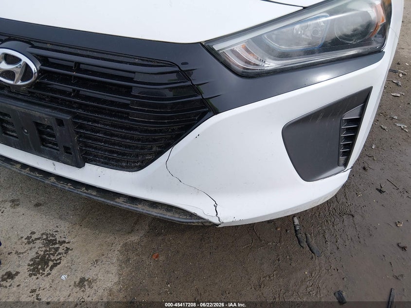 2017 Hyundai Ioniq hybrid VIN KMHC65LC4HU032013 IAAI salvage auction — NORMAL WEAR, Original (Vermont), sold $650 on 2026-07-29 (photo 6)