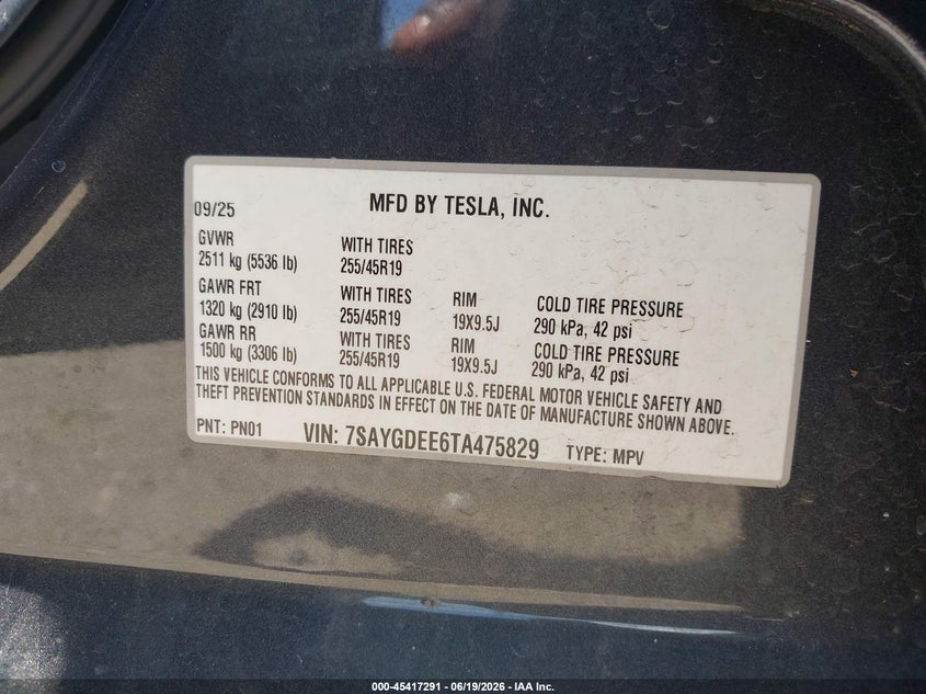 2026 Tesla Model y VIN 7SAYGDEE6TA475829 IAAI salvage auction — RIGHT SIDE, Salvage (Tennessee), sold $26,200 on 2026-07-15 (photo 9)