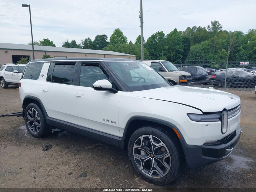 2025 Rivian R1s VIN 7PDSGBBA6SN047196 — IAAI salvage auction photo