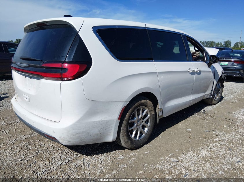 2025 Chrysler Pacifica VIN 2C4RC1BG2SR577071 IAAI salvage auction — FRONT END, Wait Title, sold $1,300 on 2026-08-26 (photo 4)