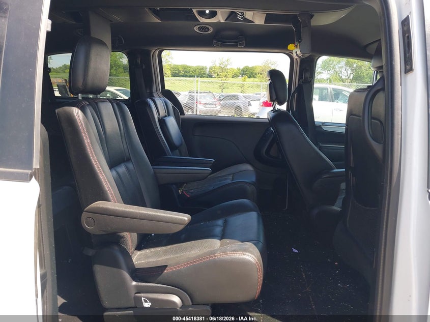 2016 Dodge Caravan VIN 2C4RDGEGXGR324275 IAAI salvage auction — SIDE, Salvage (Iowa), sold $875 on 2026-07-19 (photo 8)