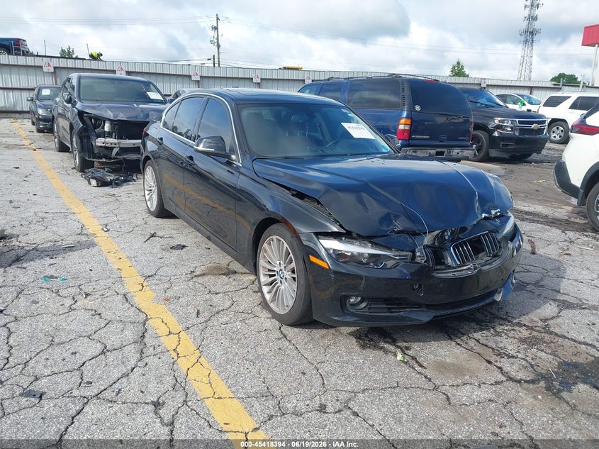 2014 BMW 3er VIN WBA3A5G53ENP31943 IAAI salvage auction — LEFT FRONT, Salvage Title, sold $1,200 on 2026-08-19 (photo 1)