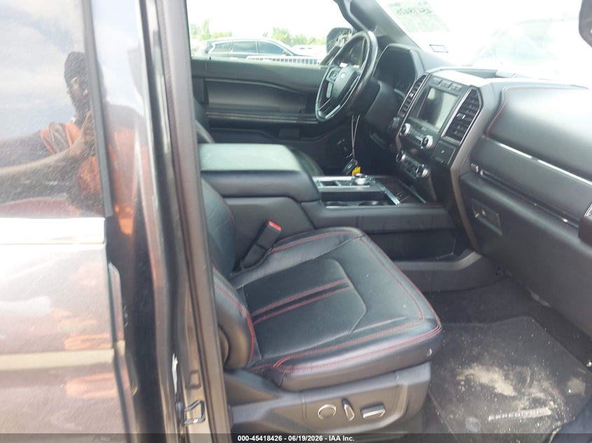 2019 Ford Expedition VIN 1FMJU1KT3KEA57347 IAAI salvage auction — RIGHT FRONT, Wait Title, sold $7,300 on 2026-08-23 (photo 5)