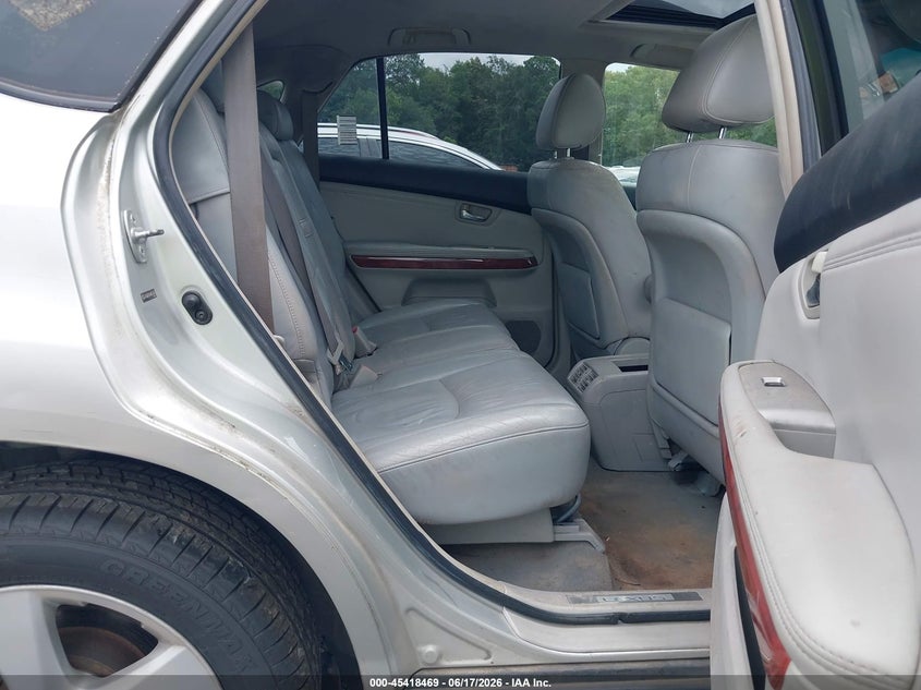 2004 Lexus Rx 330 VIN JTJGA31U940016487 IAAI salvage auction — NORMAL WEAR, Clear (South Carolina), sold $1,500 on 2026-07-07 (photo 8)