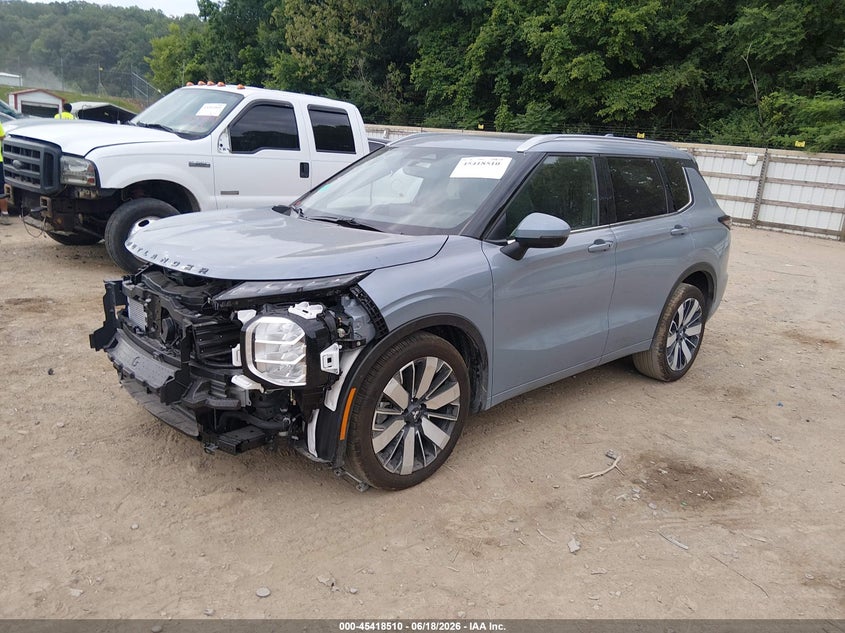 2026 Mitsubishi Outlander VIN JA4J3WAB2TZ017455 IAAI salvage auction — FRONT END, Salvage (Tennessee), sold $11,500 on 2026-07-31 (photo 2)
