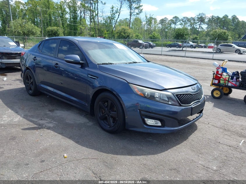 2015 Kia Optima VIN 5XXGM4A7XFG416702 IAAI salvage auction — FRONT END, Rebuildable (Florida), sold $425 on 2026-07-28 (photo 1)