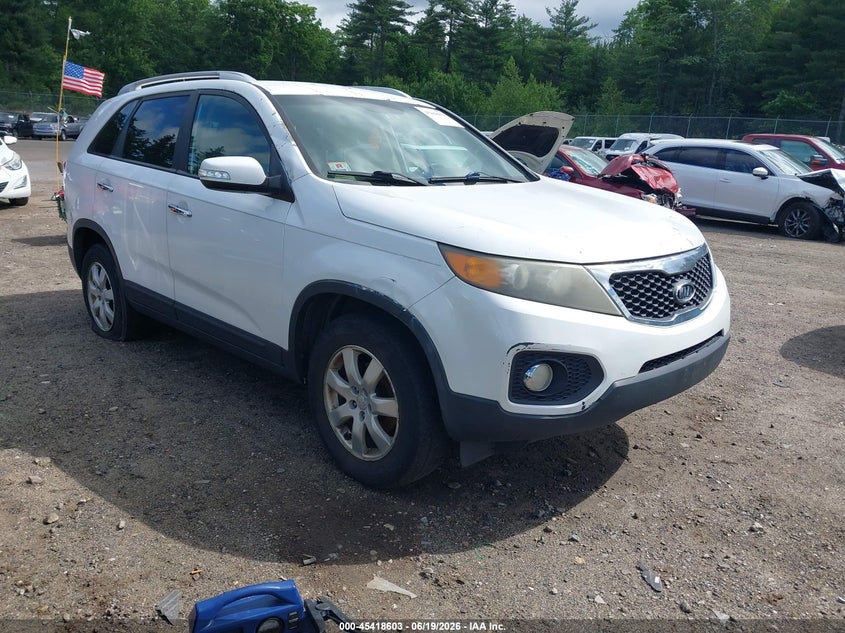 2011 Kia Sorento VIN 5XYKT4A14BG033921 IAAI salvage auction — NORMAL WEAR, Clear (Massachusetts), sold $725 on 2026-07-17 (photo 1)