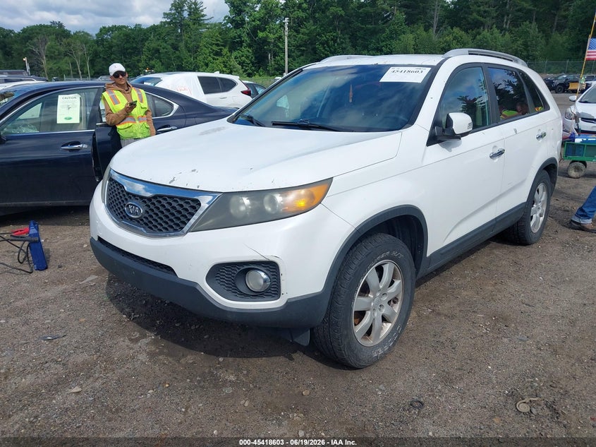 2011 Kia Sorento VIN 5XYKT4A14BG033921 IAAI salvage auction — NORMAL WEAR, Clear (Massachusetts), sold $725 on 2026-07-17 (photo 2)