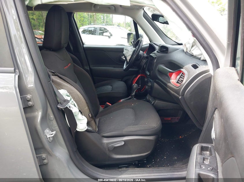 2022 Jeep Renegade VIN ZACNJDC14NPN47799 IAAI salvage auction — FRONT END, Salvage (Virginia), sold $25 on 2026-07-31 (photo 5)
