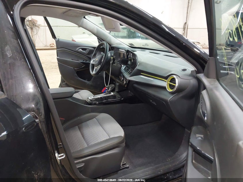 2024 Chevrolet Trax VIN KL77LHE2XRC050637 IAAI salvage auction — FRONT END, Salvage (Pennsylvania), sold $5,500 on 2026-07-30 (photo 5)