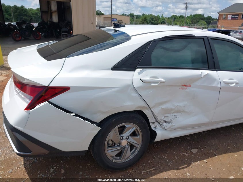 2024 Hyundai Elantra VIN KMHLL4DG1RU759972 IAAI salvage auction — RIGHT SIDE, Salvage Title, sold $1,050 on 2026-09-06 (photo 6)