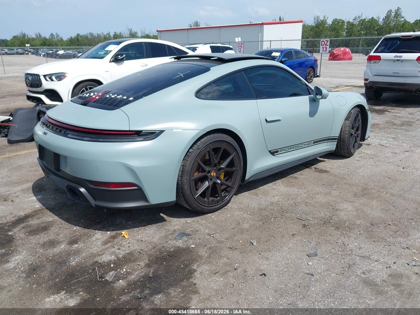 2025 Porsche 911 VIN WP0AA2A92SS207197 IAAI salvage auction — FRONT END, Salvage Title, sold $81,000 on 2026-08-31 (photo 4)