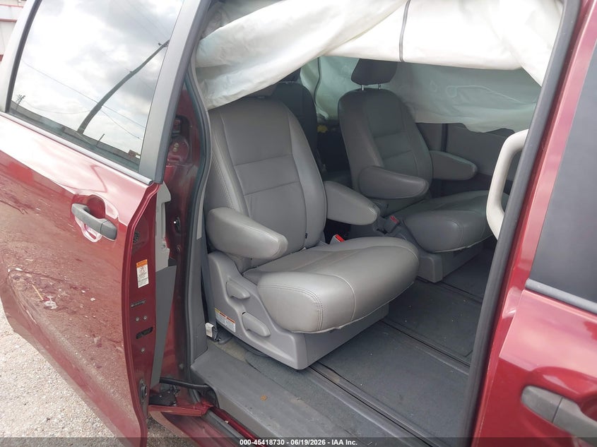 2015 Toyota Sienna VIN 5TDZK3DC2FS586097 IAAI salvage auction — FRONT END, Salvage (Texas), sold $1,250 on 2026-07-22 (photo 8)