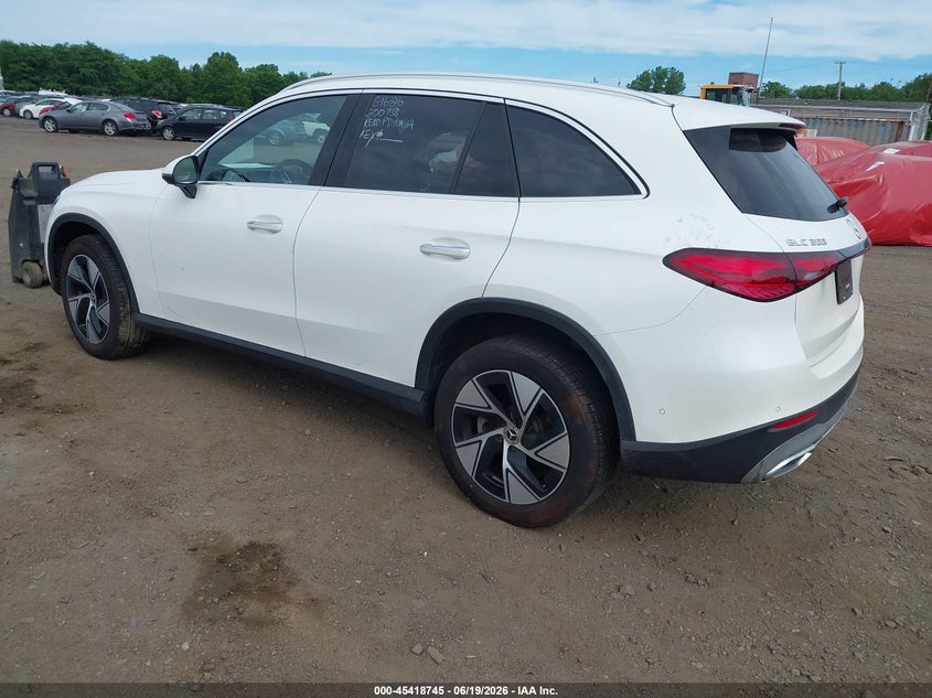 2024 Mercedes-benz Glc VIN W1NKM4HB5RF230730 IAAI salvage auction — RIGHT SIDE, Salvage Title, sold $18,250 on 2026-07-29 (photo 3)