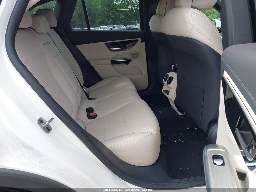 2024 Mercedes-benz Glc VIN W1NKM4HB5RF230730 IAAI salvage auction — RIGHT SIDE, Salvage Title, sold $18,250 on 2026-07-29 (photo 8)