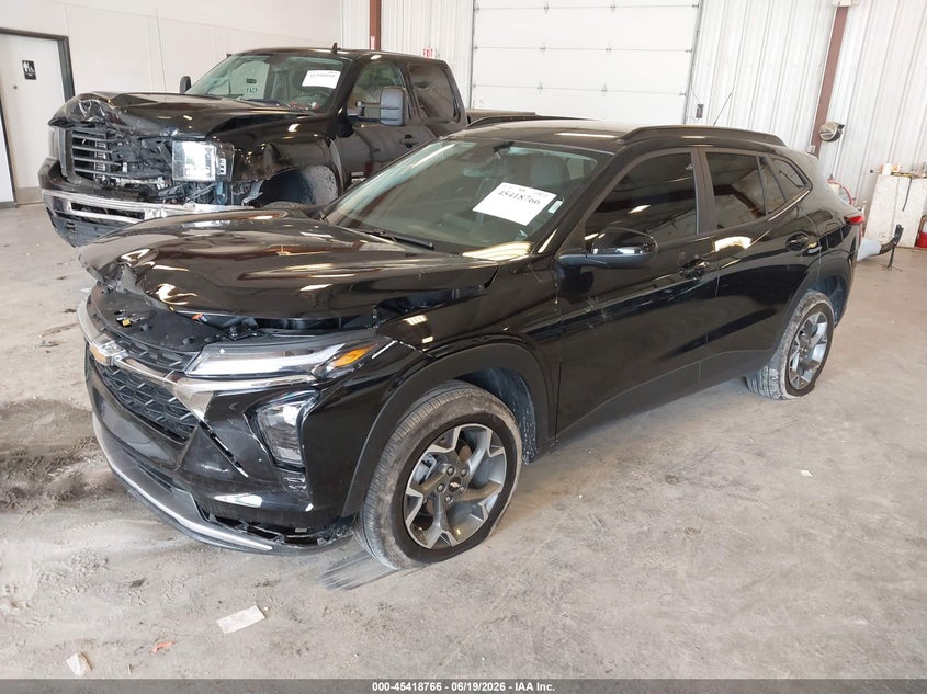 2025 Chevrolet Trax VIN KL77LHEP7SC324121 IAAI salvage auction — FRONT END, Salvage Title, sold $8,150 on 2026-08-25 (photo 2)