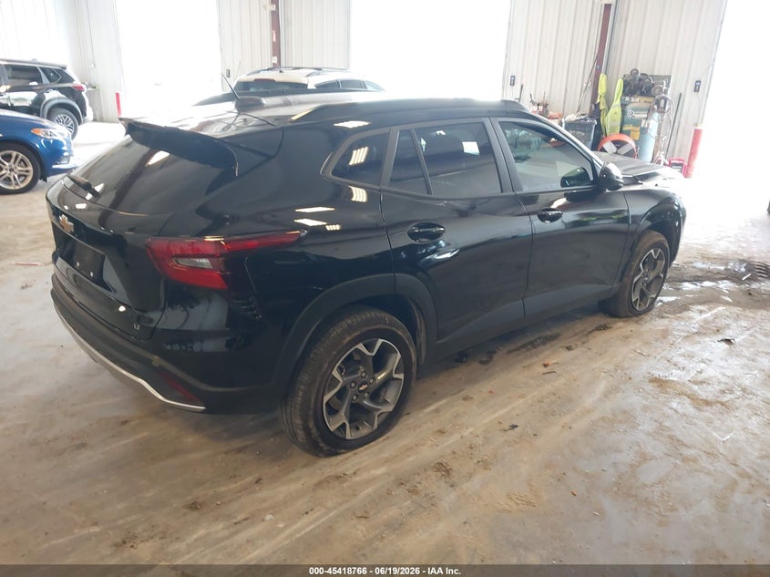 2025 Chevrolet Trax VIN KL77LHEP7SC324121 IAAI salvage auction — FRONT END, Salvage Title, sold $8,150 on 2026-08-25 (photo 4)