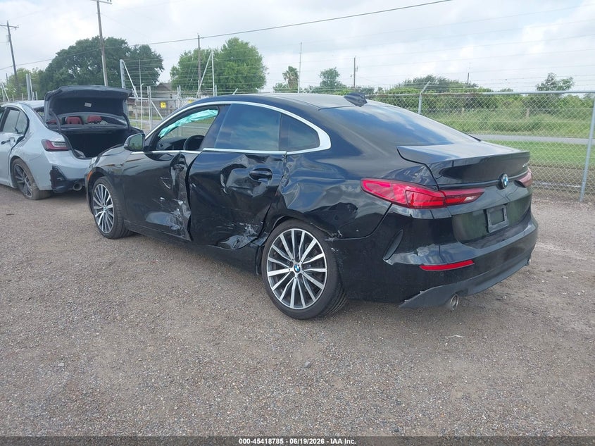 2023 BMW 2er VIN WBA53AK08P7M47612 IAAI salvage auction — LEFT SIDE, Salvage Title, sold $6,250 on 2026-08-04 (photo 3)