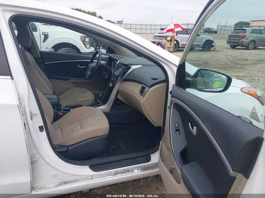 2017 Hyundai Elantra VIN KMHD35LHXHU349478 IAAI salvage auction — REAR END, Salvage (Georgia), sold $25 on 2026-07-30 (photo 5)