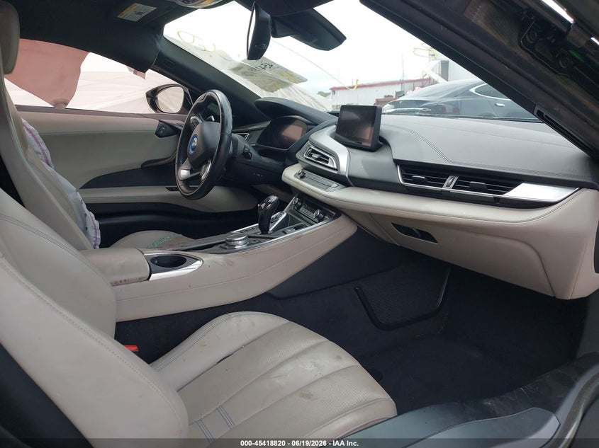 2015 BMW I8 VIN WBY2Z2C5XFV674202 IAAI salvage auction — LEFT SIDE, Salvage Title, sold $11,900 on 2026-07-22 (photo 5)