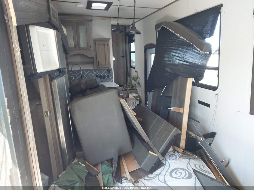 2020 Keystone Rv 3530fwden VIN 4YDF35322L1531367 IAAI salvage auction — SIDE, Regular (South Dakota), sold $175 on 2026-08-25 (photo 5)