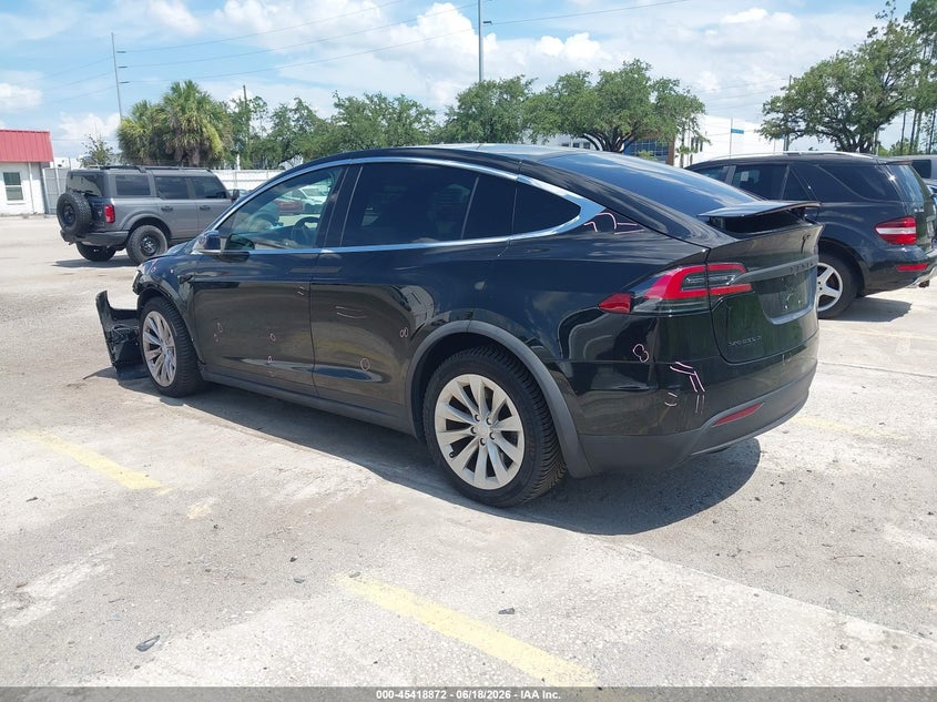 2019 Tesla Model x VIN 5YJXCDE24KF152794 IAAI salvage auction — FRONT END, Salvage Title, sold $7,300 on 2026-07-31 (photo 3)