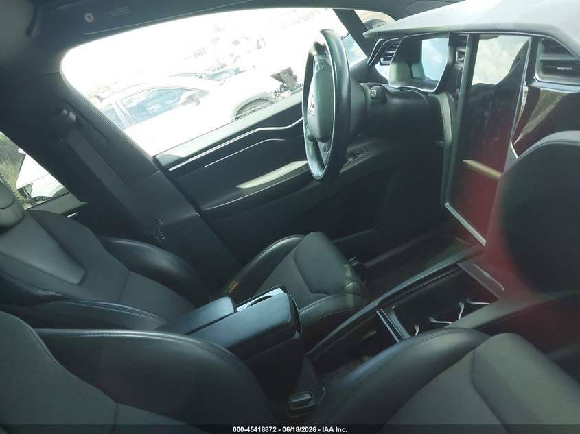 2019 Tesla Model x VIN 5YJXCDE24KF152794 IAAI salvage auction — FRONT END, Salvage Title, sold $7,300 on 2026-07-31 (photo 7)