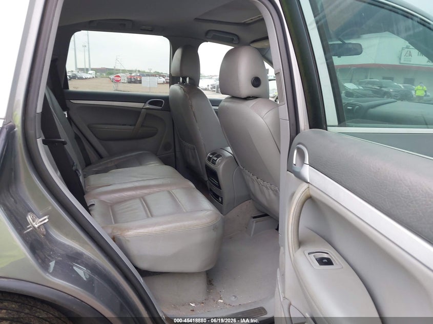 2008 Porsche Cayenne VIN WP1AB29P78LA49294 IAAI salvage auction — WATER/FLOOD, Salvage (Texas), sold $1,600 on 2026-07-10 (photo 8)