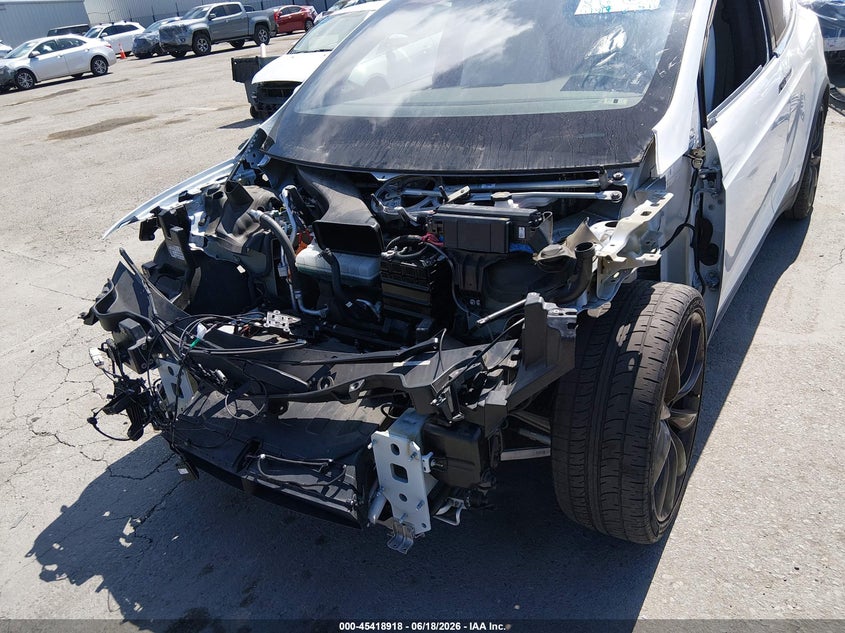 2020 Tesla Model x VIN 5YJXCBE2XLF282276 IAAI salvage auction — FRONT END, Salvage Title, sold $12,200 on 2026-08-20 (photo 6)