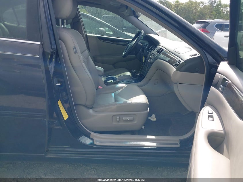 2004 Lexus Es 330 VIN JTHBA30G445046605 IAAI salvage auction — NORMAL WEAR, Salvage (South Carolina), sold $575 on 2026-07-07 (photo 5)
