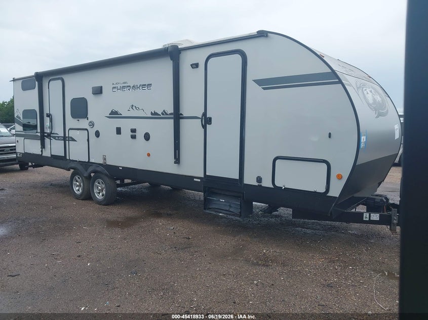 2020 Forest river Cherokee VIN 4X4TCKB2XLX145017 — IAAI salvage auction photo