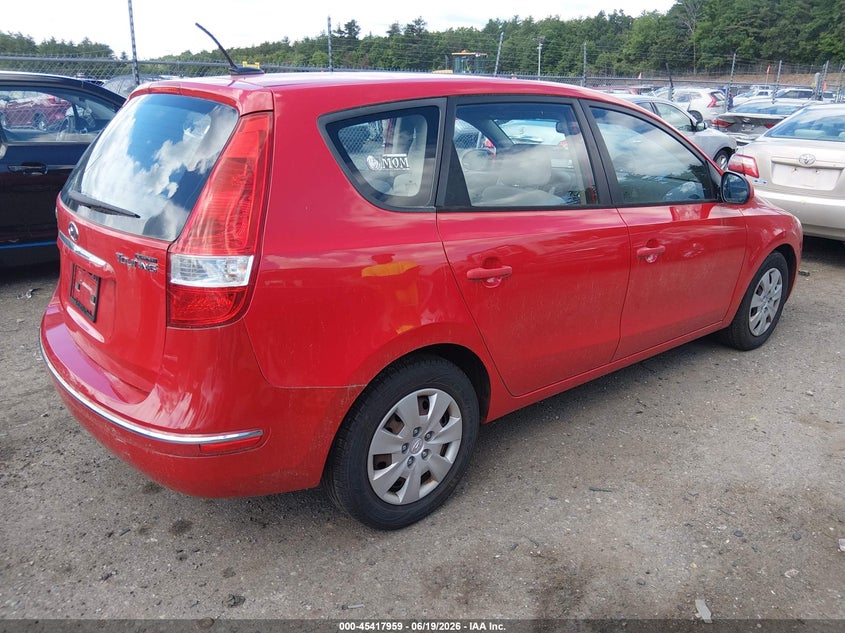2010 Hyundai Elantra VIN KMHDB8AE5AU085556 IAAI salvage auction — NORMAL WEAR, Clear (Massachusetts), sold $425 on 2026-07-10 (photo 4)