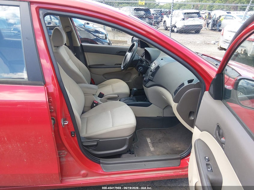 2010 Hyundai Elantra VIN KMHDB8AE5AU085556 IAAI salvage auction — NORMAL WEAR, Clear (Massachusetts), sold $425 on 2026-07-10 (photo 5)