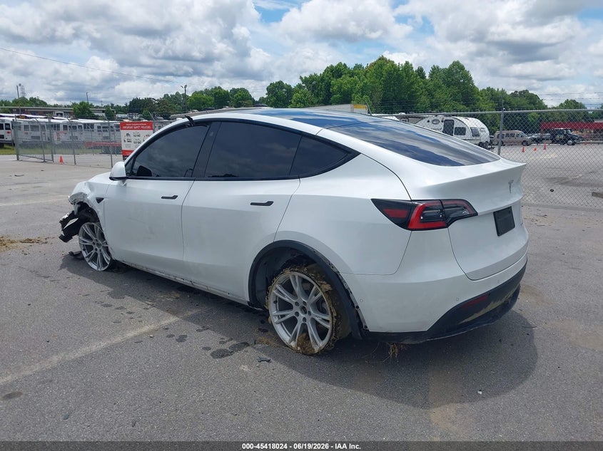2021 Tesla Model y VIN 5YJYGDEE8MF085736 IAAI salvage auction — UNDERCARRIAGE, Salvage (North Carolina), sold $5,500 on 2026-07-23 (photo 3)