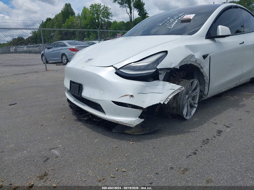 2021 Tesla Model y VIN 5YJYGDEE8MF085736 IAAI salvage auction — UNDERCARRIAGE, Salvage (North Carolina), sold $5,500 on 2026-07-23 (photo 6)