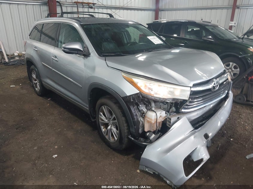 2015 Toyota Highlander VIN 5TDJKRFH5FS208011 IAAI salvage auction — FRONT END, Salvage (Virginia), sold $5,600 on 2026-07-30 (photo 1)