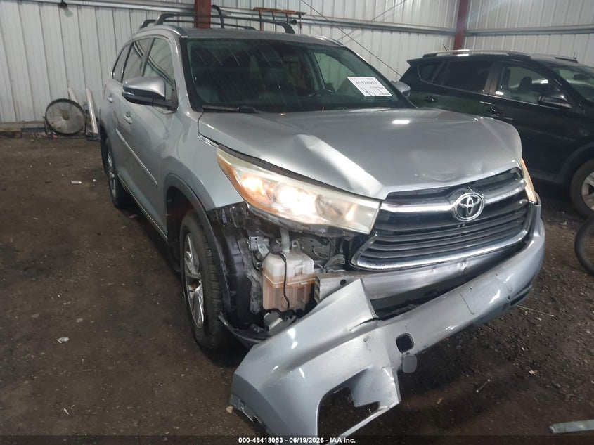 2015 Toyota Highlander VIN 5TDJKRFH5FS208011 IAAI salvage auction — FRONT END, Salvage (Virginia), sold $5,600 on 2026-07-30 (photo 6)