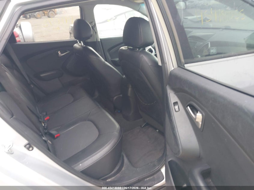 2013 Hyundai Tucson VIN KM8JU3AC0DU584557 IAAI salvage auction — NORMAL WEAR, Clear (Indiana), sold $1,425 on 2026-07-22 (photo 8)
