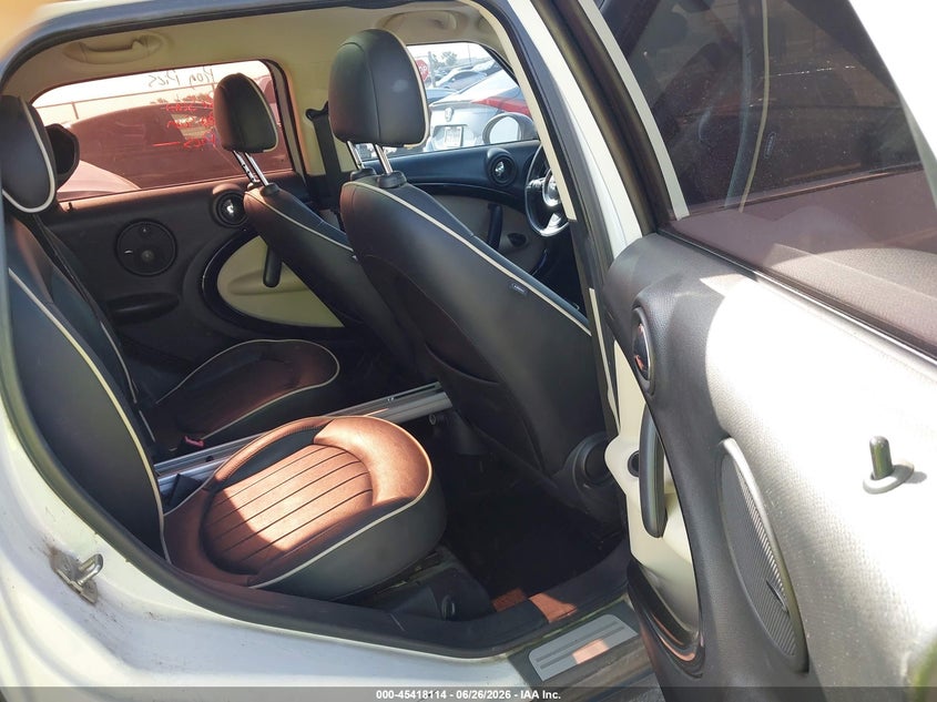 2011 Mini Cooper VIN WMWZC5C5XBWH99255 IAAI salvage auction — SIDE, Original (Texas), sold $25 on 2026-07-28 (photo 8)