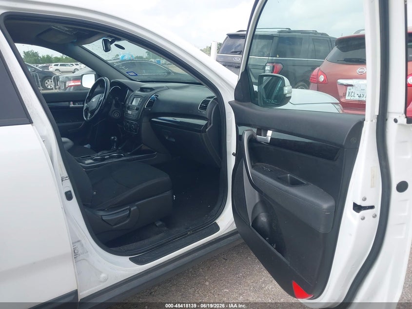 2015 Kia Sorento VIN 5XYKT4A61FG609272 IAAI salvage auction — NORMAL WEAR, Original (Texas), sold $1,525 on 2026-07-08 (photo 5)
