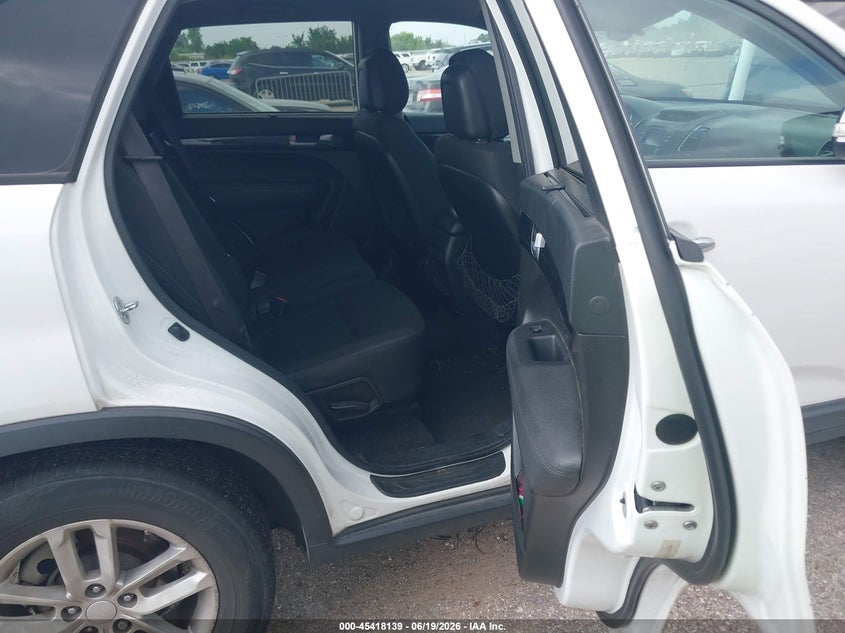 2015 Kia Sorento VIN 5XYKT4A61FG609272 IAAI salvage auction — NORMAL WEAR, Original (Texas), sold $1,525 on 2026-07-08 (photo 8)